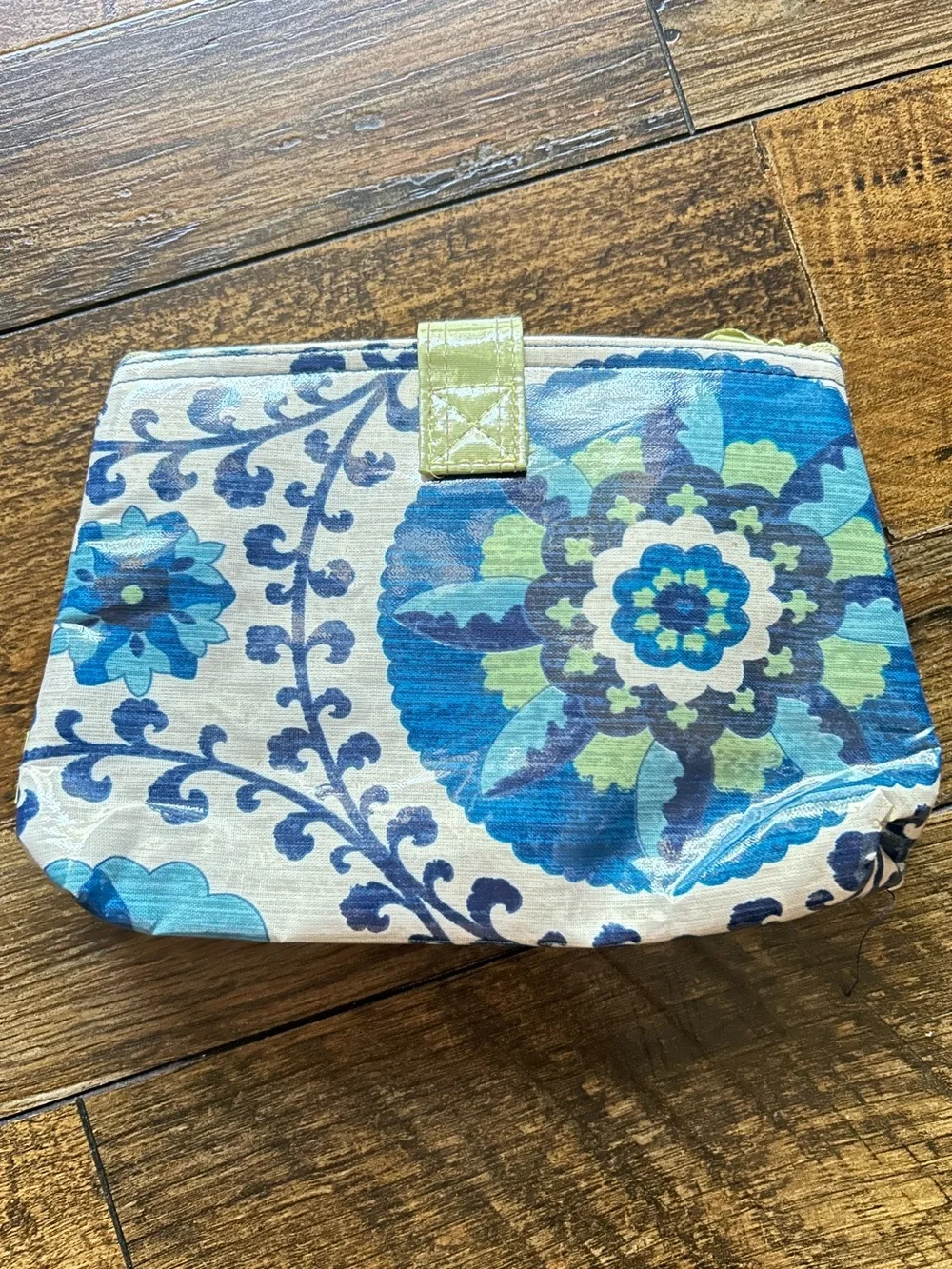 Enchante‎ Accessories Makeup bag, pouch. Travel, wipeable, NWT green & blue
